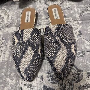 Steve Madden Gray and White Women's Mules